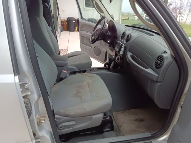 2003 EXPLORER XLT 4X4 (14).jpg